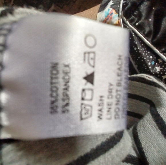 La Madona Womens Size XL Black & Gray Striped Top With Hood & kangaroo pocket - Picture 5 of 6